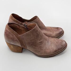 Korks Womens 7 Brown Leather Side Zip Ankle Booties Heeled Boots